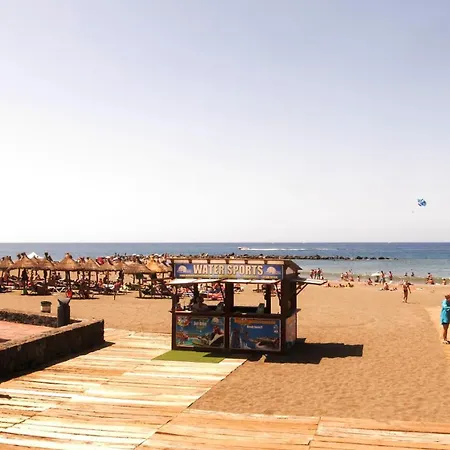 Lägenhet A Stone's Throw From The Golden Mile With Breathtaking Ocean And Mountain Views