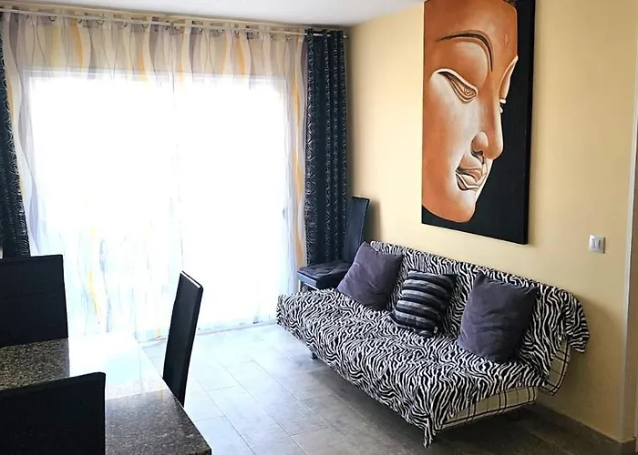 Апартаменты A Stone's Throw From The Golden Mile With Breathtaking Ocean And Mountain Views