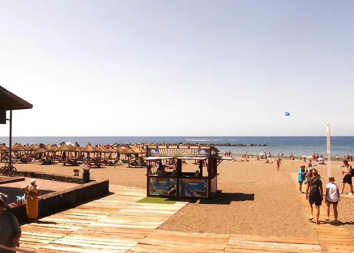 Апартаменты A Stone's Throw From The Golden Mile With Breathtaking Ocean And Mountain Views